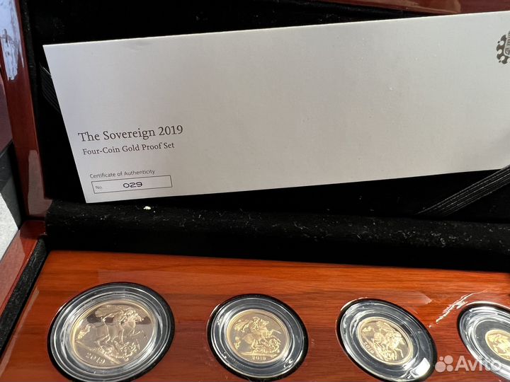 Набор золотых монет Соверены Великобритании