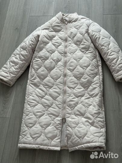 Пальто стеганное zarina новое молочное