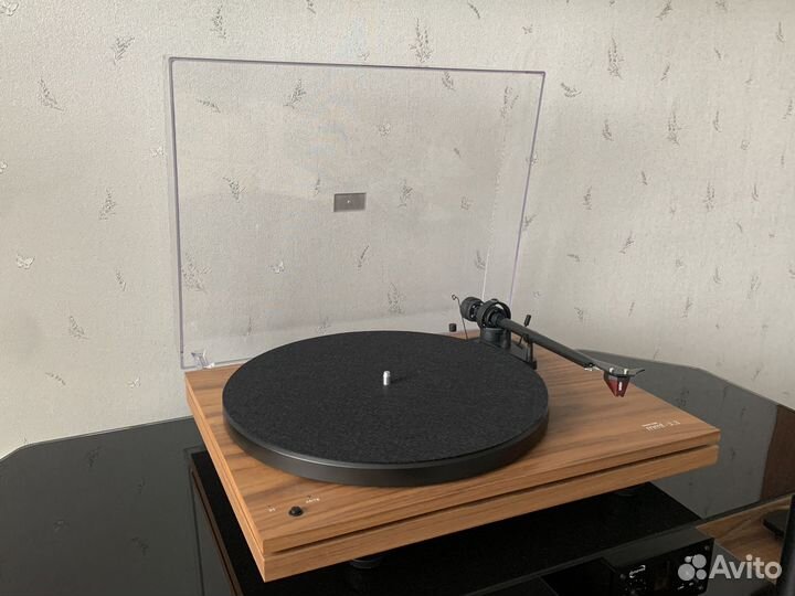 Проигрыватель Music Hall ммf-3.3 SE walnut