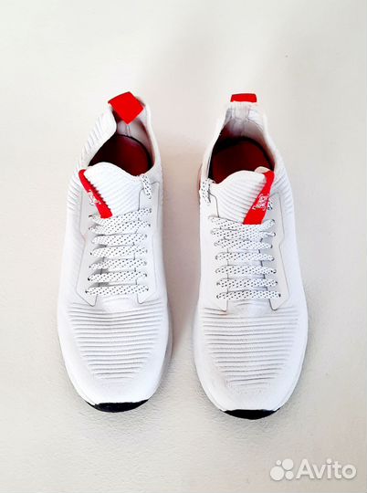 Кроссовки мужские 41 42 размер