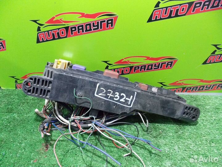 Блок предохранителей toyota ACM10G,ACM15G,ACN10,AC