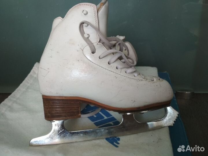 Коньки для фигурного катания