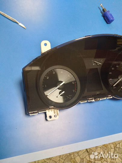 Щиток,панель, приборов,Спидометр Ленд крузер 200