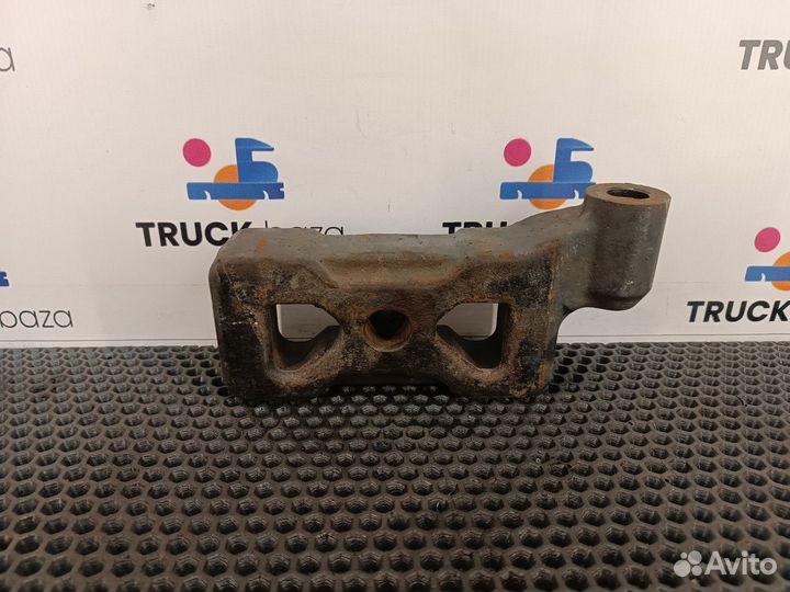 9603221628 Кронштейн переднего амортизатора правый