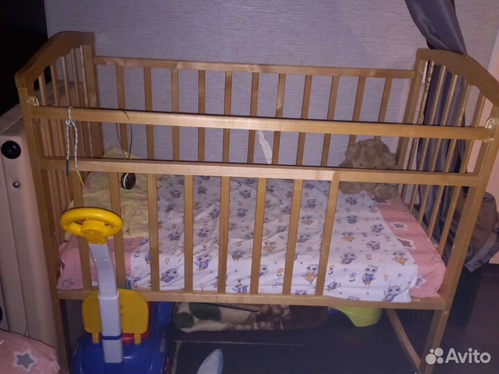 Детская кроватка
