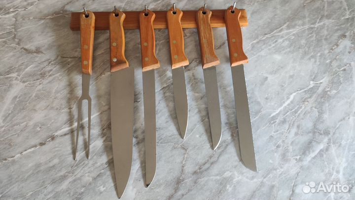 Набор кухонных ножей с подставкой