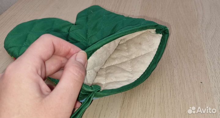 Прихватки и полотенце для кухни