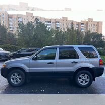 Ford Escape 2.3 AT, 2005, 137 000 км, с пробегом, цена 715 000 руб.