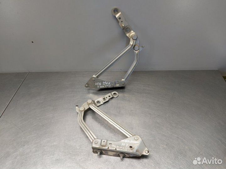 Петля крышки багажника задняя Renault Megane 2