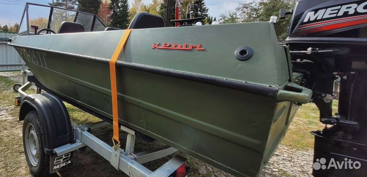 Продам лодку Крым