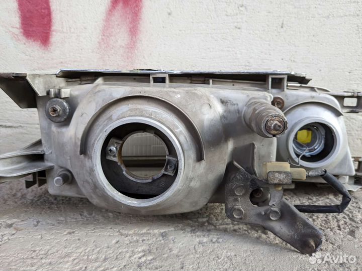 Левая передняя фара chaser X80/81