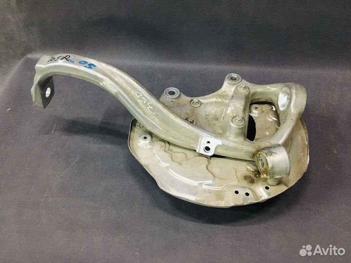 Кулак поворотный Mercedes W205 C180 C200 C300