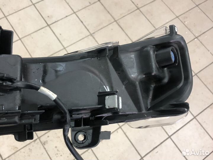 Поворотник lexus nx300
