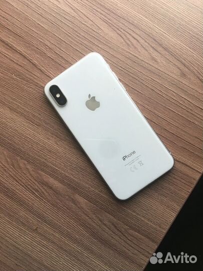 Телефон iPhone 10