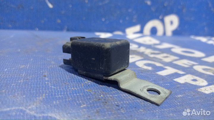 Реле Mitsubishi Pajero 3 внедорожник 4M41 2001