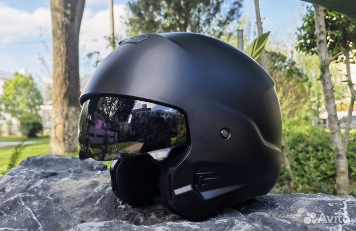 Черный матовый глянцевый мотошлем