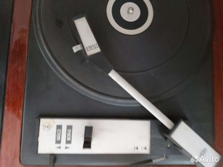 Проигрыватель пластинок Вега.Стерео