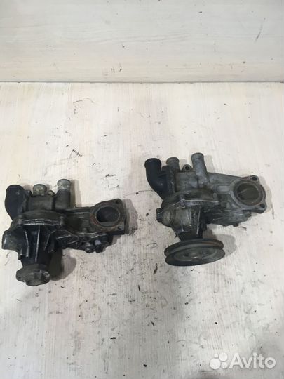 Корпус водяного насоса помпа Пассат Б3 037121013A