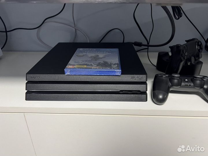 Sony PS4 Pro 1 TB полный комплект