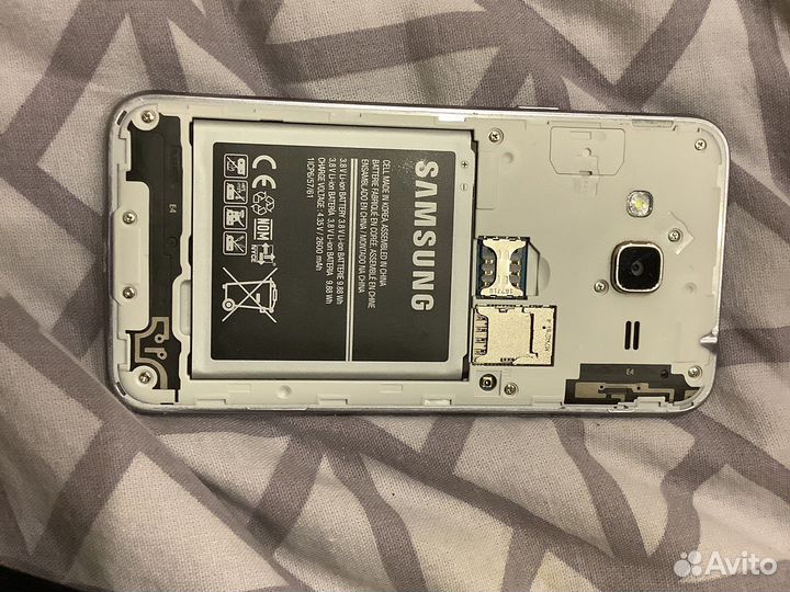 Телефон SamsungJ3 6