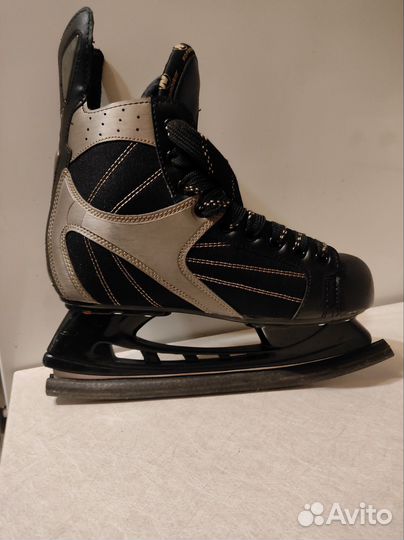 Коньки хоккейные 43 размер