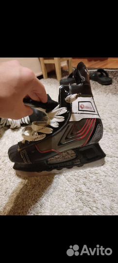 Коньки хоккейные