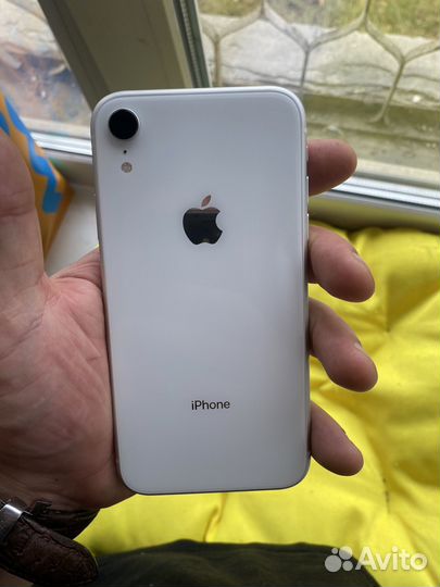 iPhone Xr, 64 ГБ