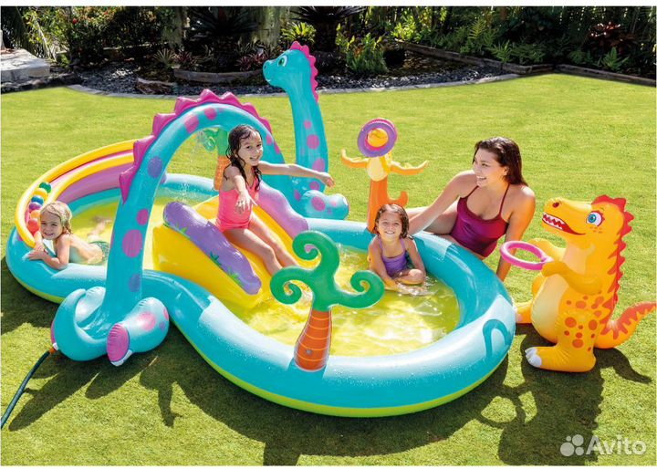 Детский бассейн с горкой