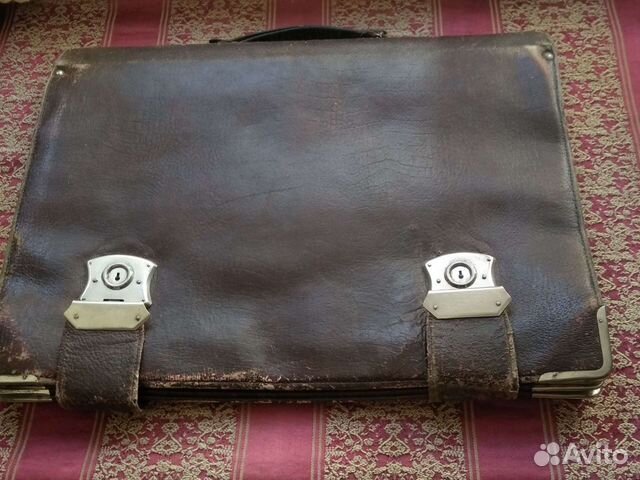 Старинный кожаный портфель
