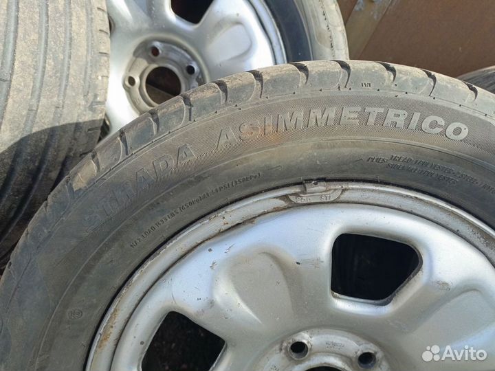 Viatti Strada Asimmetrico 215/55 R16