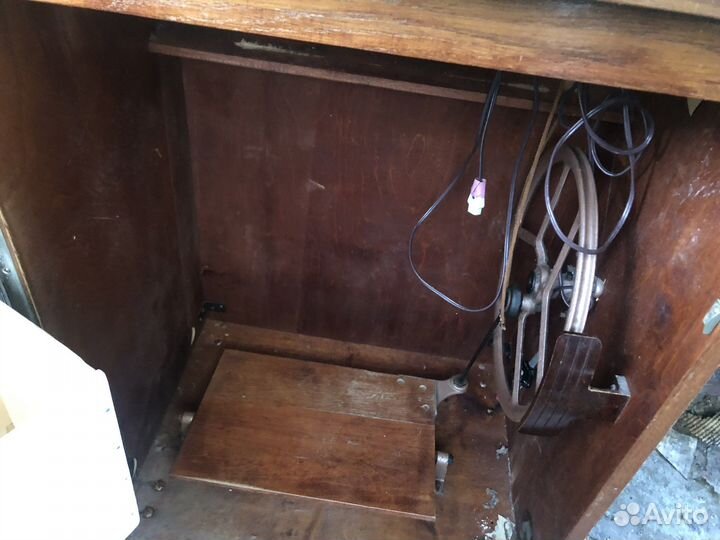 Швейная машинка чайка 2