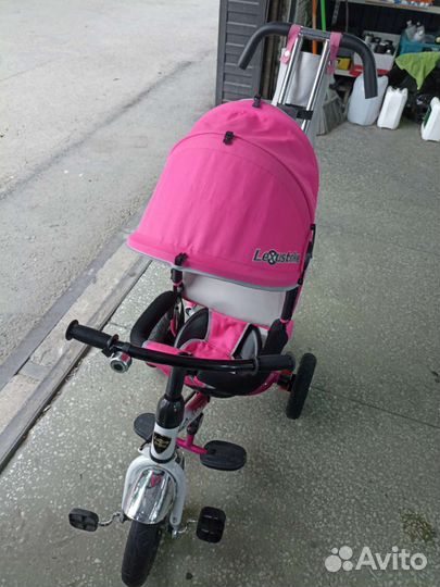 Детский велосипед с ручкой