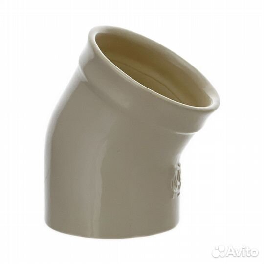 Бутылка для масла, подложка и солонка