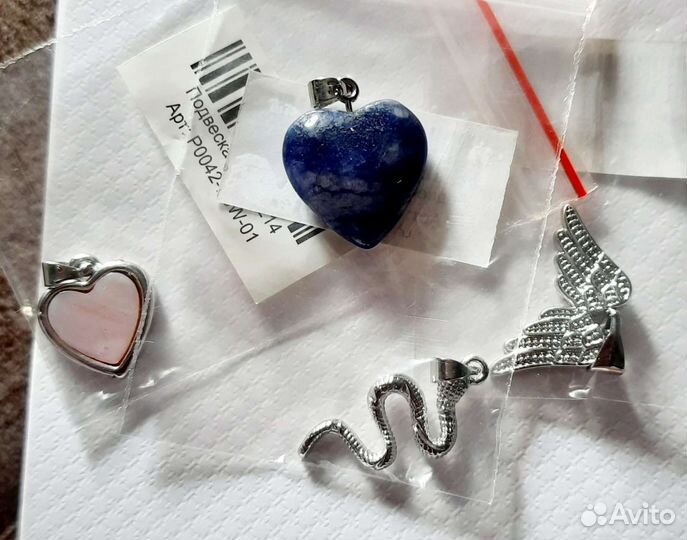 Кулоны и подвески