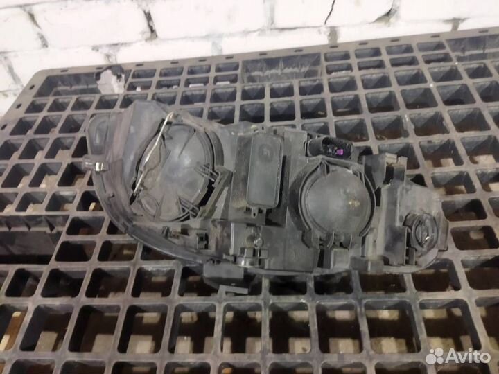 Фара левая от Audi A4 (B7) 2005-2008