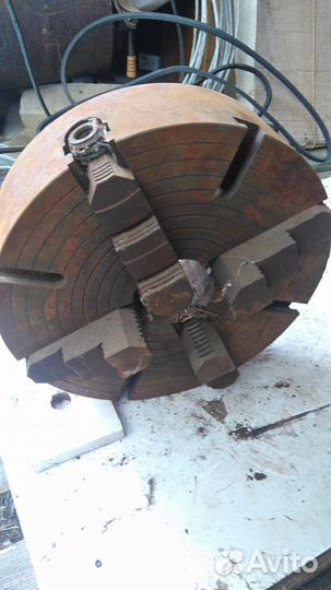 Патрон токарный 4 х кулачковый