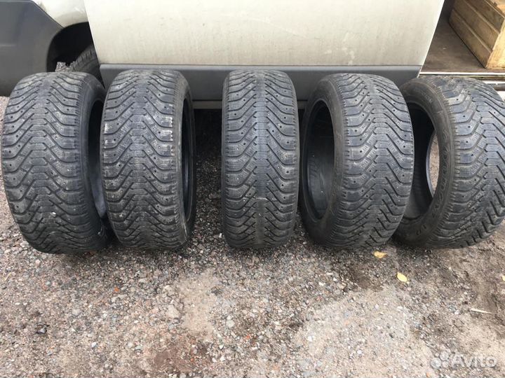 Goodyear UltraGrip 500 255/55 R18