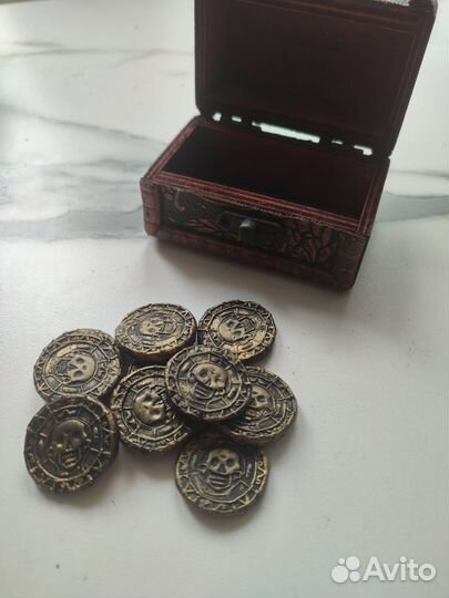 Пиратские монеты