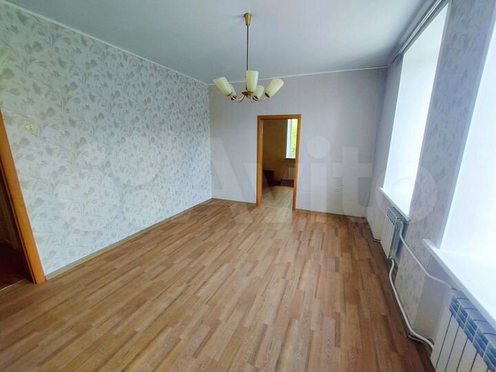 2-к. квартира, 45 м², 3/3 эт.