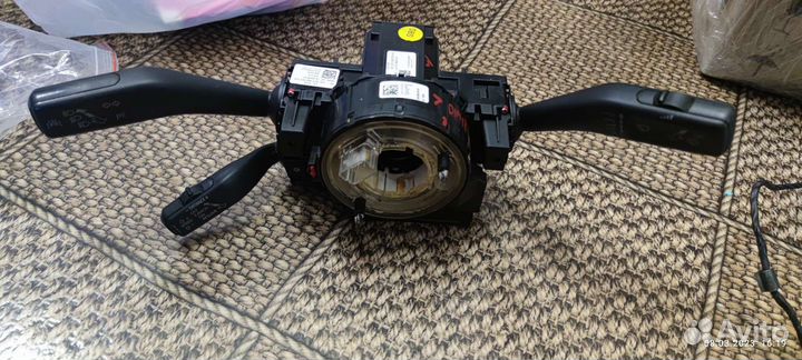 Блок подрулевых переключателей Passat b6