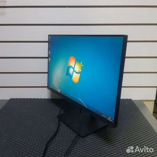 Монитор Samsung S24R650FDI