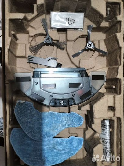 Робот пылесос polaris IQ Home 3200