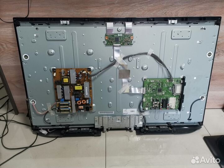 Телевизор LG 42LK430 (Разбор)(По запчастям)