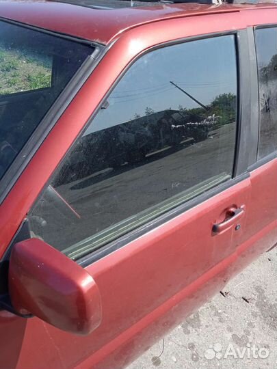 Стекло боковое Nissan Terrano 2 Ниссан Террано 2