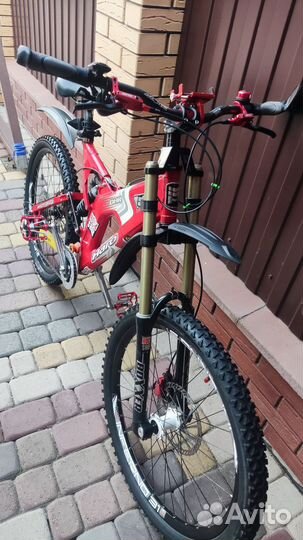 Байк для даунхила на базе рамы Intens Haro dhr M1