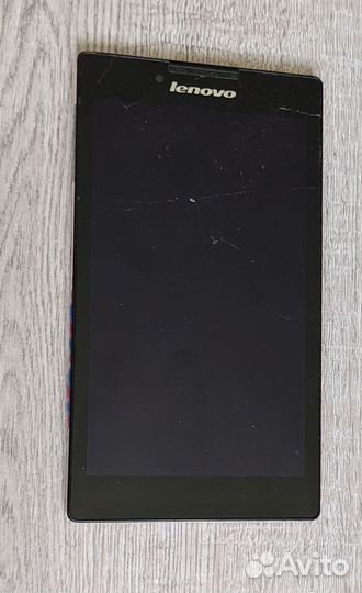3 планшета Lenovo (под ремонт или запчасти)
