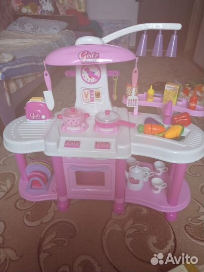 Детская игровая кухня с водой