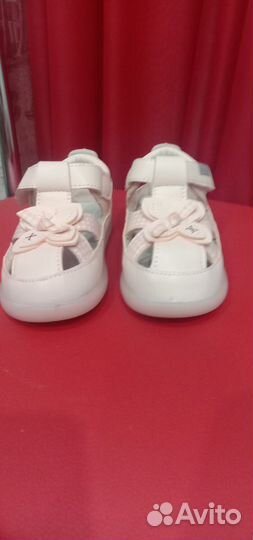 Продам сандали детские