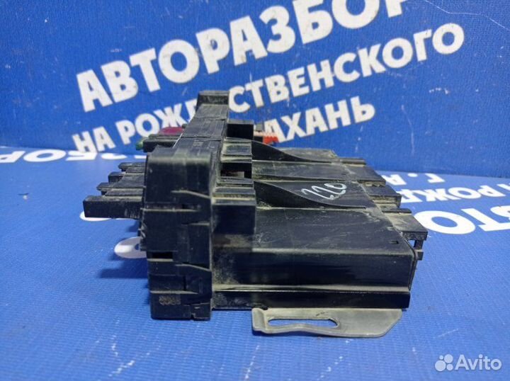 Блок реле Mercedes-Benz W220 седан 2000