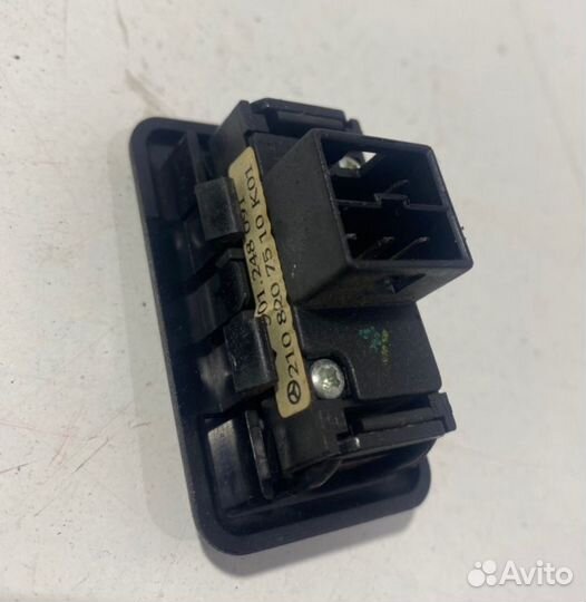 Кнопка задняя Mercedes-Benz G-Class W463 M113.962